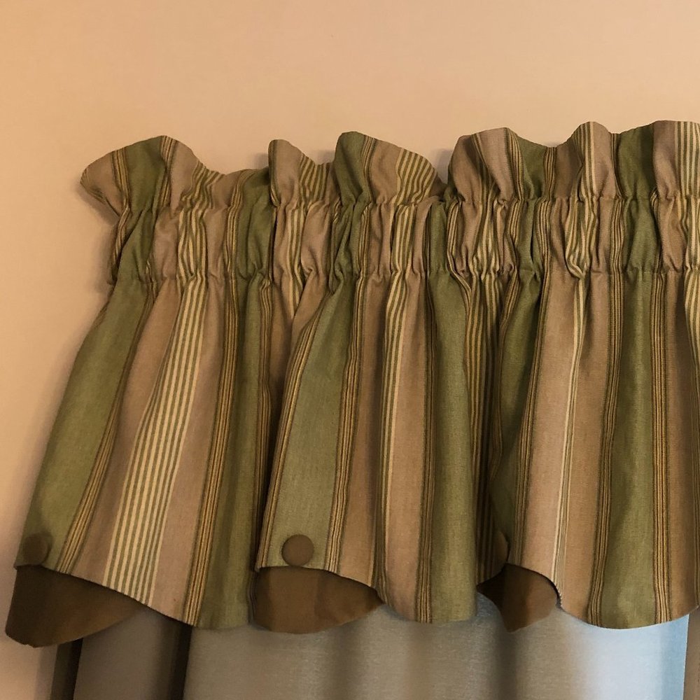 Waverly Home Classics window valance